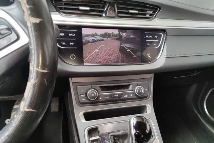Used Geely Auto Emgrand 2020 1.5L CVT Upward Version Audio And AC Panel