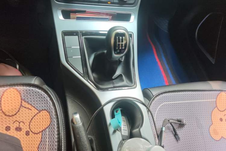 Used Geely Auto Emgrand 2020 1.5L Manual Luxury Model Gear Lever