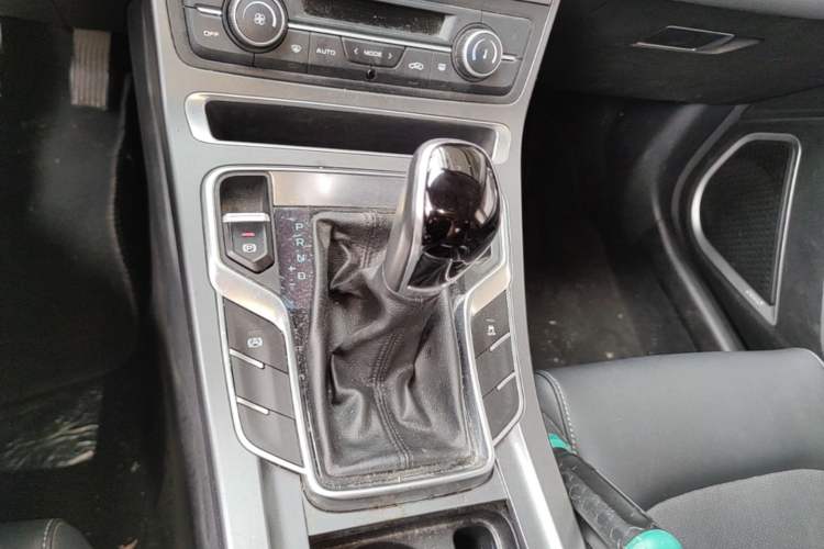 Used Geely Auto Emgrand 2020 1.5L CVT Upward Version Gear Lever