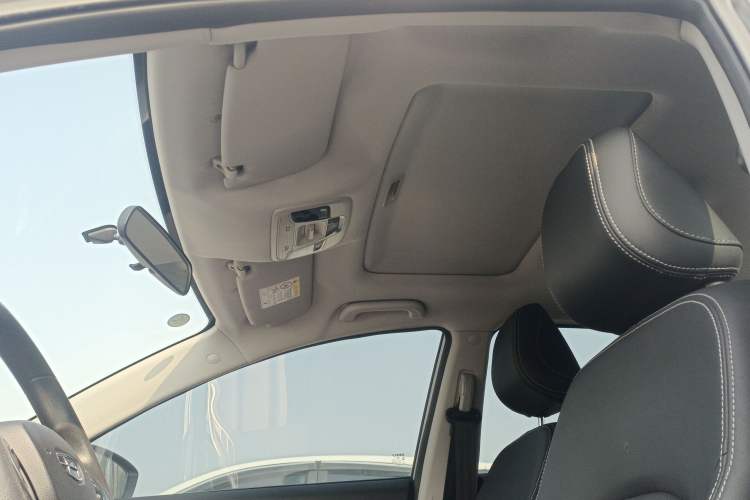 Used Geely Auto Emgrand 2020 1.5L CVT Luxury Model Headliner