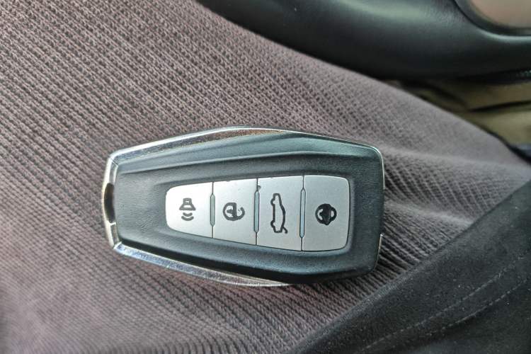 Used Geely Auto Emgrand 2020 1.5L CVT Upward Version Interior 1