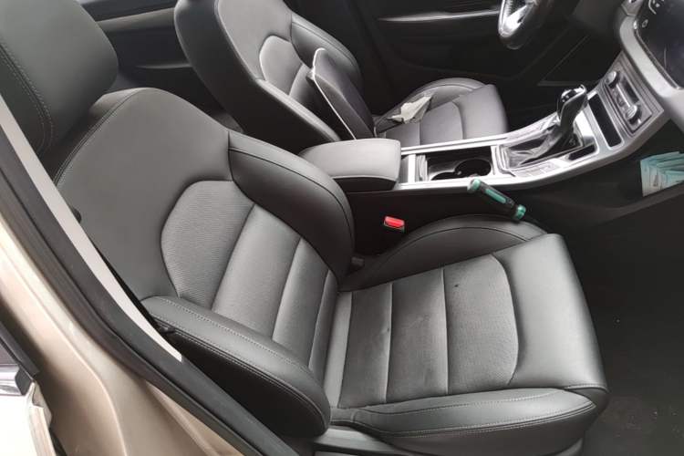 Used Geely Auto Emgrand 2020 1.5L CVT Upward Version Right Front Seat