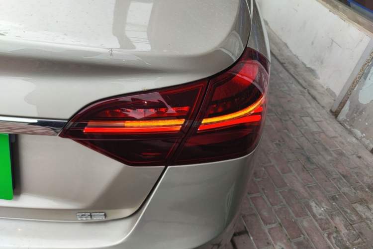 Used Geely Auto Emgrand 2020 1.5L CVT Upward Version Right Rear Taillight