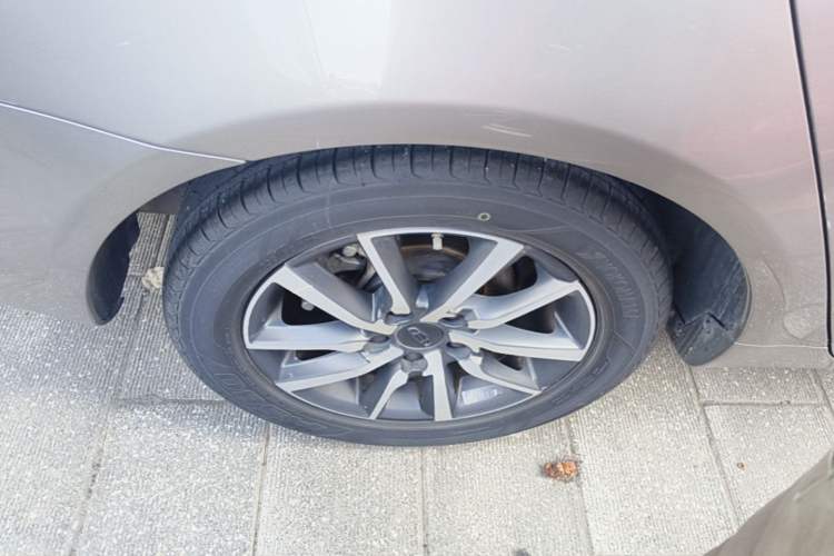 Used Geely Auto Emgrand 2020 1.5L CVT Upward Version Right Rear Wheel Hub