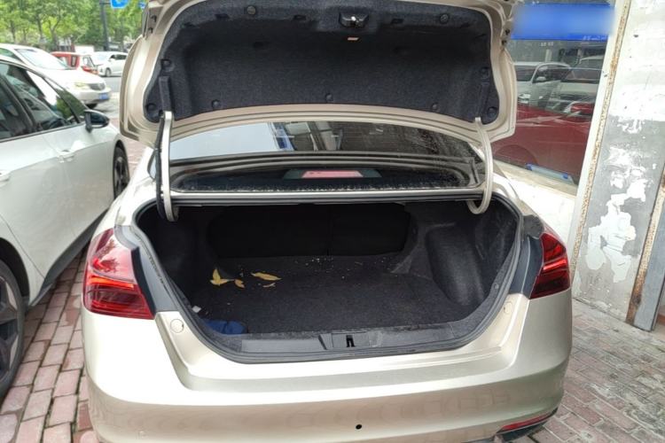 Used Geely Auto Emgrand 2020 1.5L CVT Upward Version Trunk