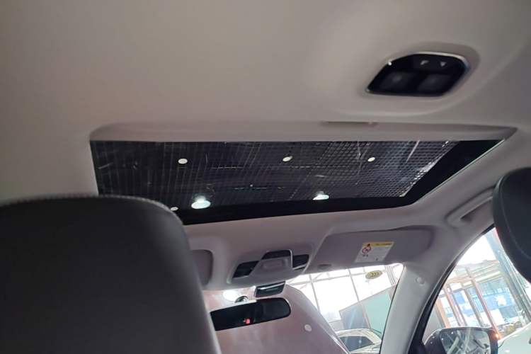 Used Geely Auto Emgrand 2020 1.5L Manual Luxury Model Headliner