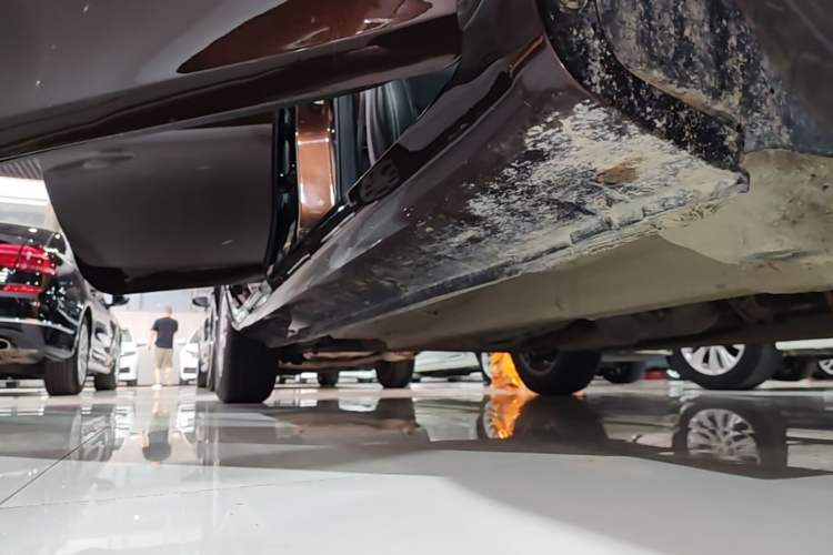 Used Geely Auto Emgrand 2020 1.5L Manual Luxury Model Right Side Sill