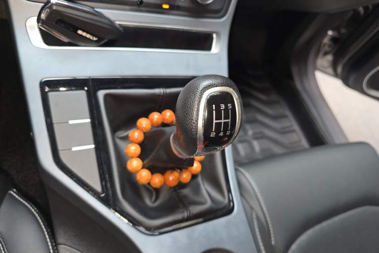 Used Geely Auto Emgrand 2020 1.5L Manual Upward Edition Gear Lever