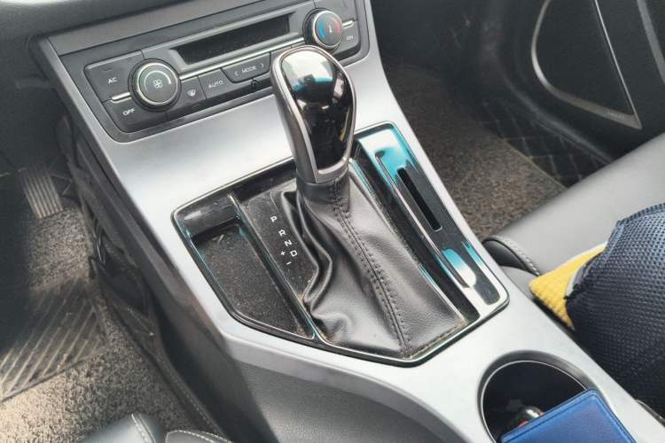 Used Geely Auto Emgrand 2020 1.5L CVT Luxury Edition Gear Lever
