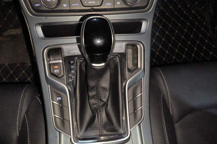 Used Geely Auto Emgrand 2020 1.5L CVT Luxury Model Gear Lever