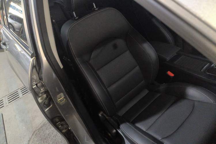 Used Geely Auto Emgrand 2020 1.5L CVT Luxury Model Right Front Seat