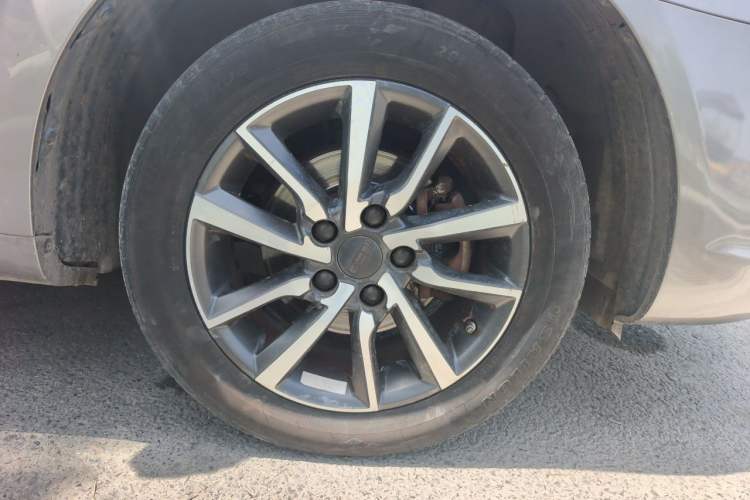Used Geely Auto Emgrand 2020 1.5L CVT Upward Version Right Front Wheel Hub