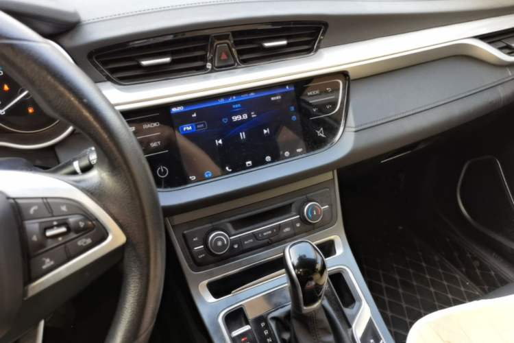 Used Geely Auto Emgrand 2020 1.5L CVT Luxury Model Audio And AC Panel