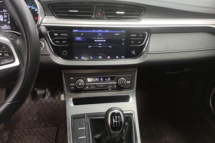 Used Geely Auto Emgrand 2020 1.5L Manual Luxury Model Audio And AC Panel