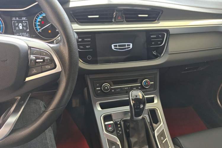 Used Geely Auto Emgrand 2020 1.5L CVT Luxury Model Audio And AC Panel