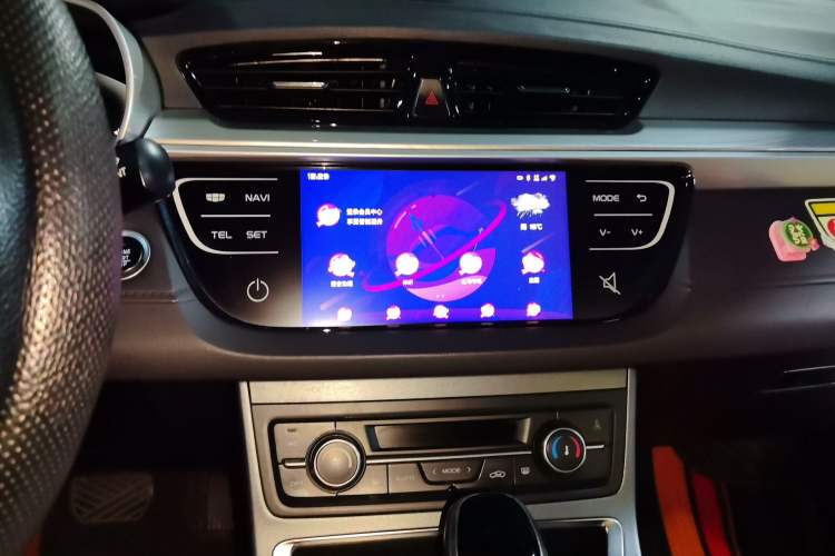 Used Geely Auto Emgrand 2020 1.5L CVT Upward Version Audio And AC Panel