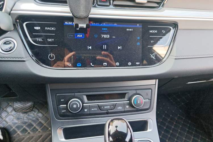 Used Geely Auto Emgrand 2020 1.5L CVT Luxury Model Audio And AC Panel