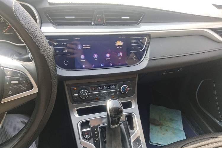 Used Geely Auto Emgrand 2020 1.5L CVT Upward Version Audio And AC Panel