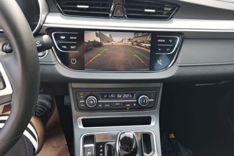 Used Geely Auto Emgrand 2020 1.5L CVT Upward Version Audio And AC Panel