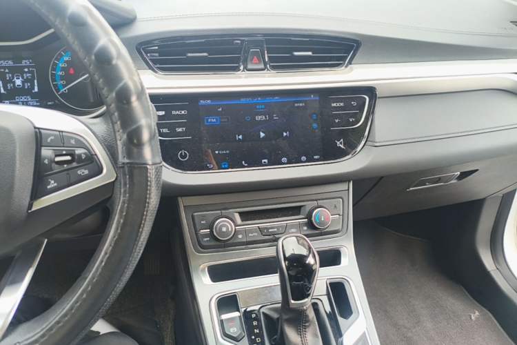 Used Geely Auto Emgrand 2020 1.5L CVT Luxury Model Audio And AC Panel