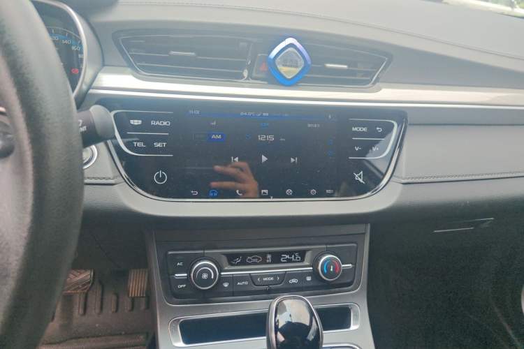 Used Geely Auto Emgrand 2020 1.5L CVT Luxury Model Audio And AC Panel