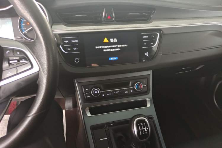 Used Geely Auto Emgrand 2020 1.5L Manual Luxury Model Audio And AC Panel