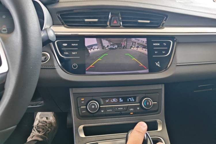 Used Geely Auto Emgrand 2020 1.5L CVT Upward Version Audio And AC Panel
