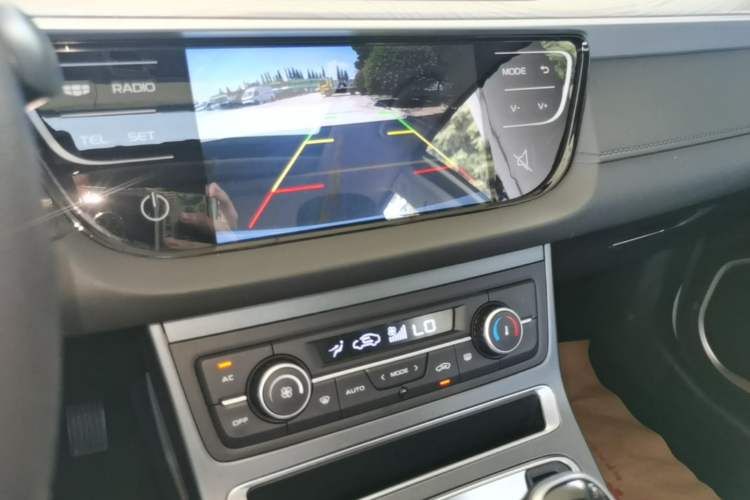 Used Geely Auto Emgrand 2020 1.5L CVT Luxury Model Audio And AC Panel