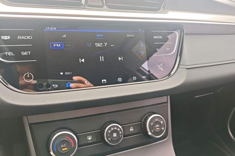 Used Geely Auto Emgrand 2020 1.5L CVT Comfort Model Audio And AC Panel