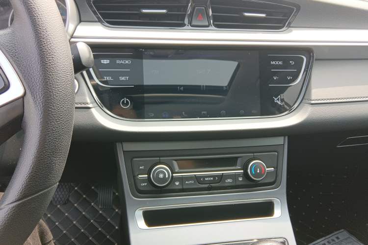 Used Geely Auto Emgrand 2020 1.5L Manual Luxury Model Audio And AC Panel