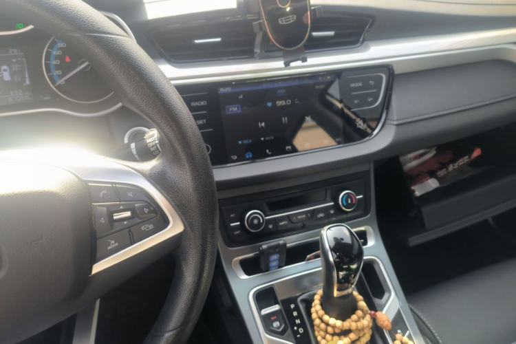 Used Geely Auto Emgrand 2020 1.5L CVT Luxury Model Audio And AC Panel