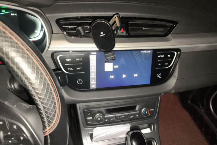 Used Geely Auto Emgrand 2020 1.5L CVT Upward Version Audio And AC Panel