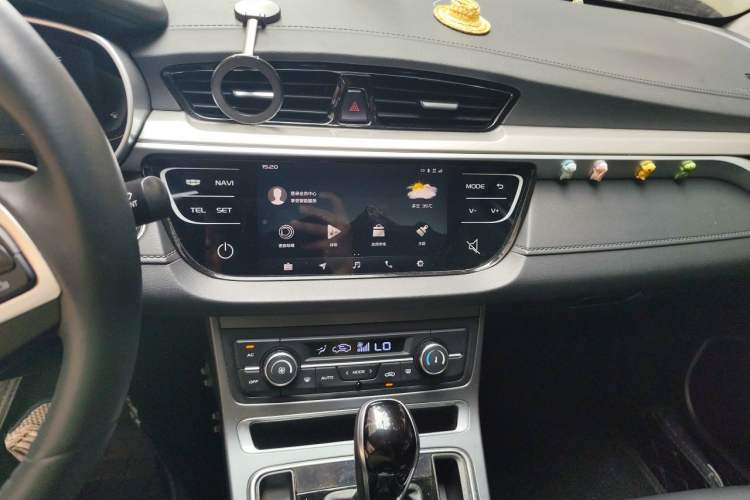 Used Geely Auto Emgrand 2020 1.5L CVT Upward Version Audio And AC Panel