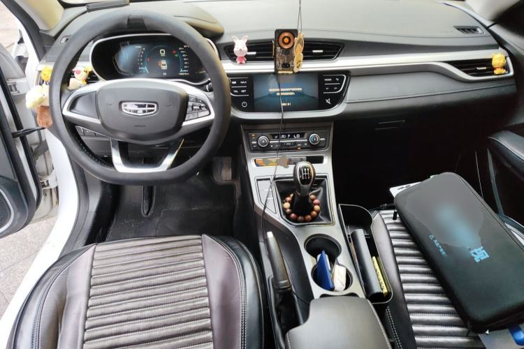 Used Geely Auto Emgrand 2020 1.5L Manual Upward Edition Center Console