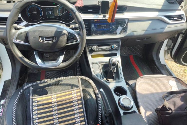 Used Geely Auto Emgrand 2020 1.5L Manual Luxury Model Center Console