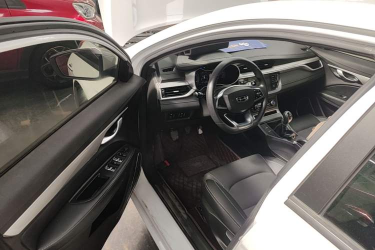 Used Geely Auto Emgrand 2020 1.5L Manual Luxury Model Driver Seat