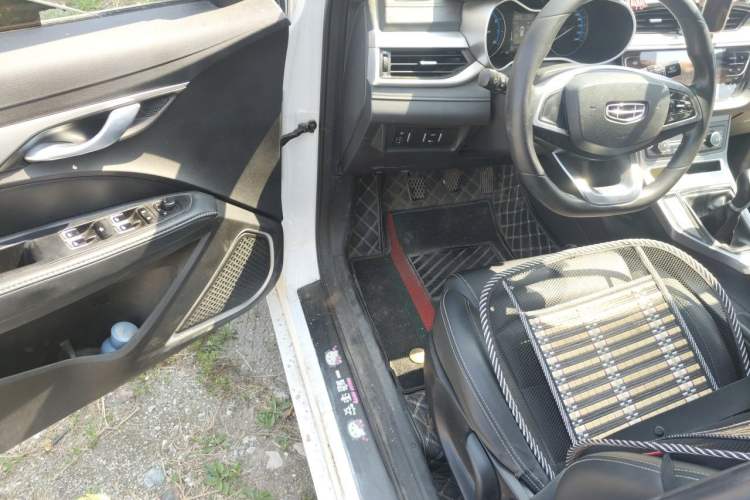 Used Geely Auto Emgrand 2020 1.5L Manual Luxury Model Driver Seat