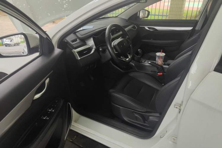 Used Geely Auto Emgrand 2020 1.5L Manual Luxury Model Driver Seat