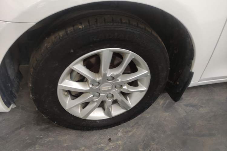 Used Geely Auto Emgrand 2020 1.5L Manual Luxury Model Exterior 4
