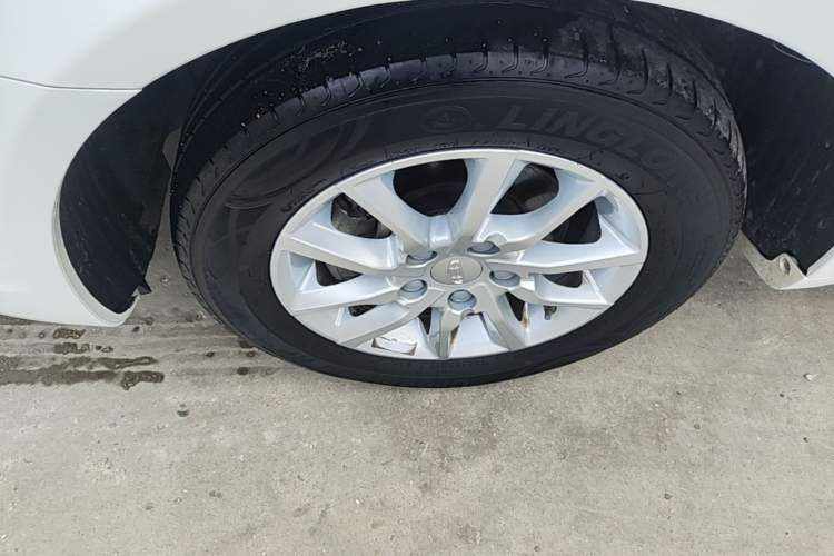 Used Geely Auto Emgrand 2020 1.5L CVT Luxury Model Exterior 4