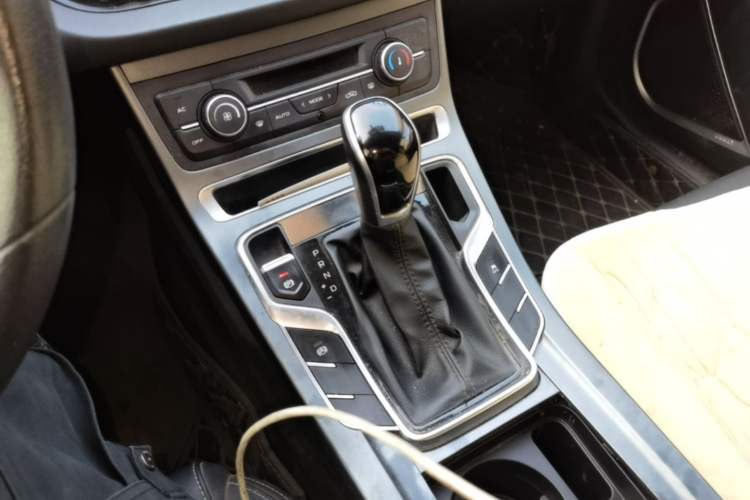 Used Geely Auto Emgrand 2020 1.5L CVT Luxury Model Gear Lever