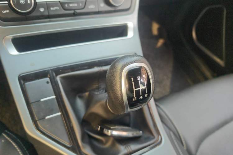 Used Geely Auto Emgrand 2020 1.5L Manual Upward Edition Gear Lever