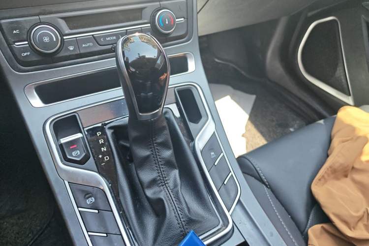 Used Geely Auto Emgrand 2020 1.5L CVT Luxury Model Gear Lever