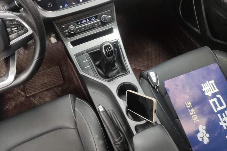 Used Geely Auto Emgrand 2020 1.5L Manual Luxury Model Gear Lever