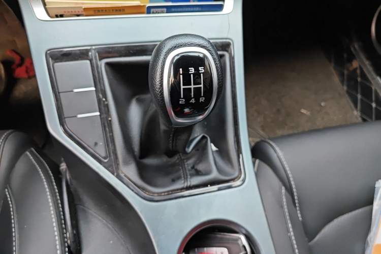 Used Geely Auto Emgrand 2020 1.5L Manual Luxury Model Gear Lever