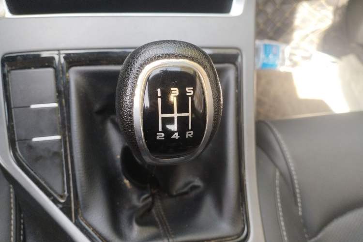 Used Geely Auto Emgrand 2020 1.5L Manual Comfort Version Gear Lever