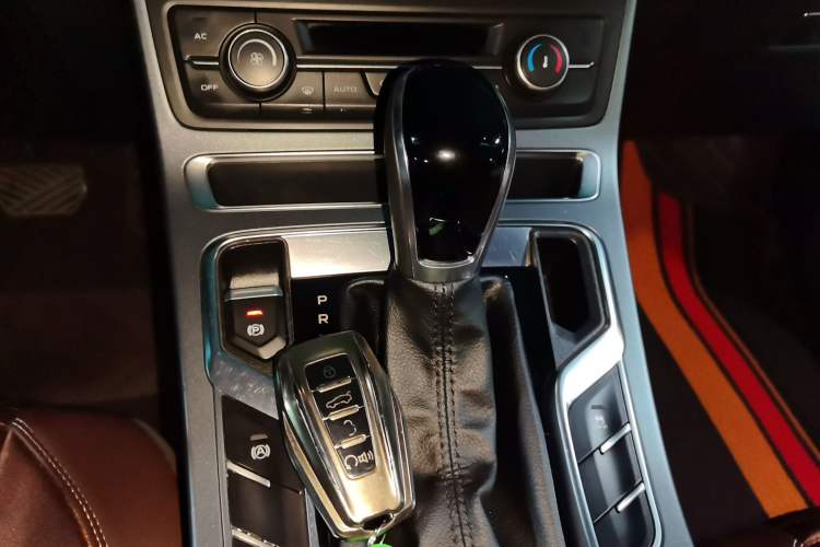 Used Geely Auto Emgrand 2020 1.5L CVT Upward Version Gear Lever