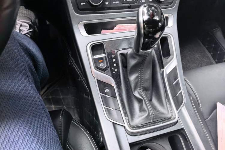 Used Geely Auto Emgrand 2020 1.5L CVT Upward Version Gear Lever