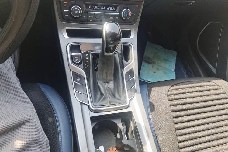 Used Geely Auto Emgrand 2020 1.5L CVT Upward Version Gear Lever