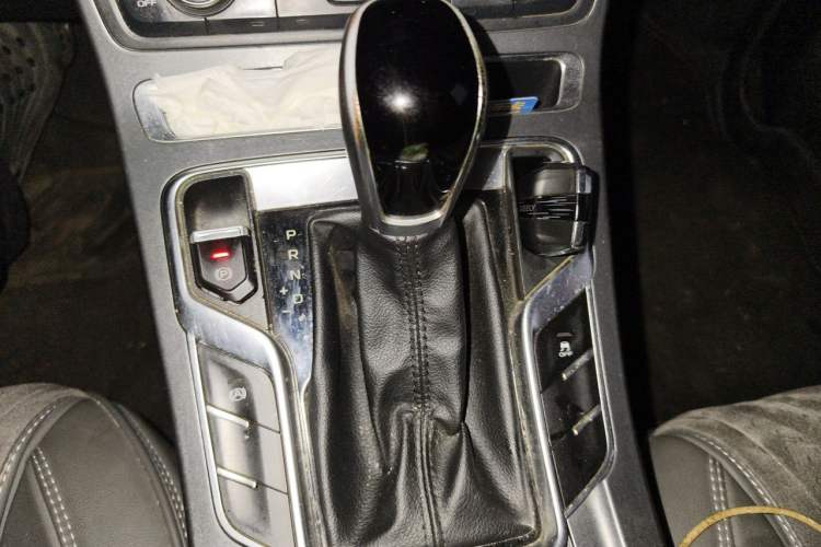 Used Geely Auto Emgrand 2020 1.5L CVT Luxury Model Gear Lever
